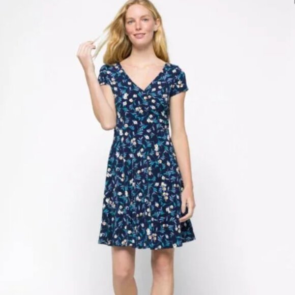 Kaileigh Blue Floral V-Neck Dress, size Large - Picture 1 of 7